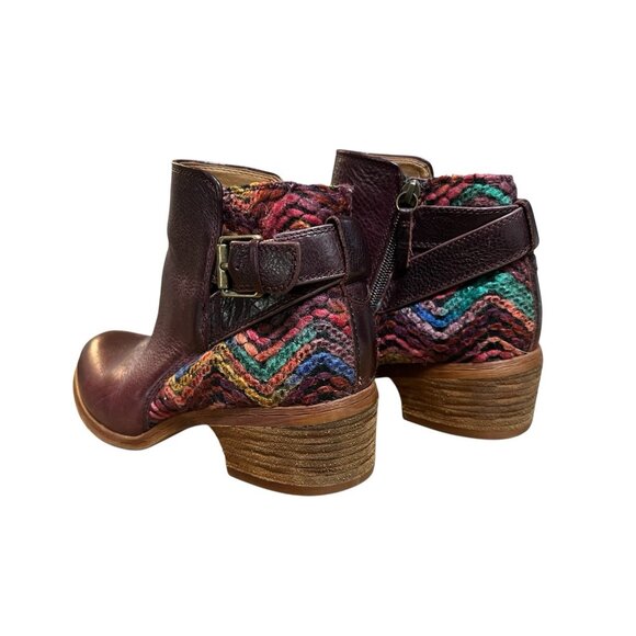 Comfortiva Ankle‎ Boots Creston Eggplant Red Leather Multi Sweater Knit Size 9M - Picture 2 of 9
